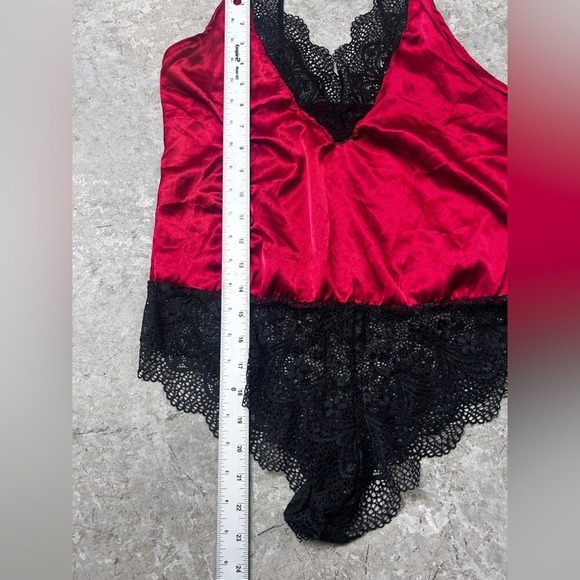 Small‎ Vintage Red and Black Lingerie One Piece Lace and Satin Sexy Romantic - Picture 4 of 6
